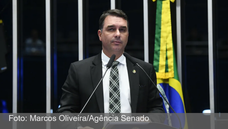 Flavio Bolsonaro: “Por mais que seja repugnante pensar em matar alguém, isso não é crime”