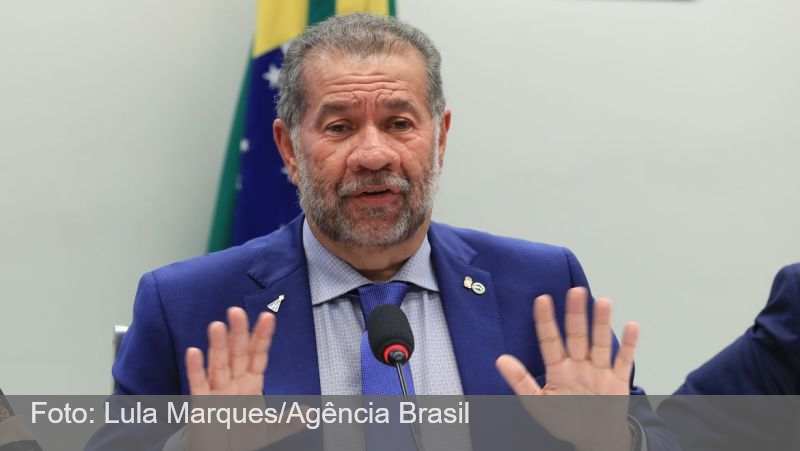 Oposição protocola CPI do INSS e tem plano B se Motta travar processo