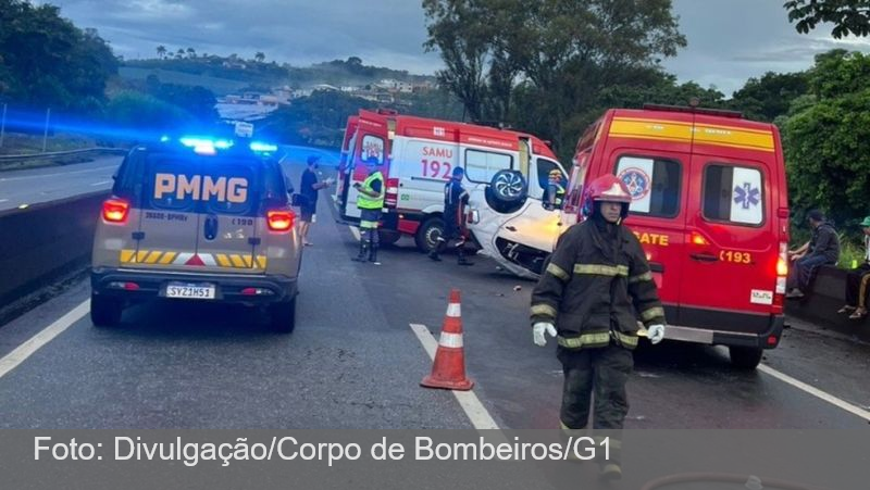 Capotamento na BR-040 deixa um morto e dois feridos em Barbacena