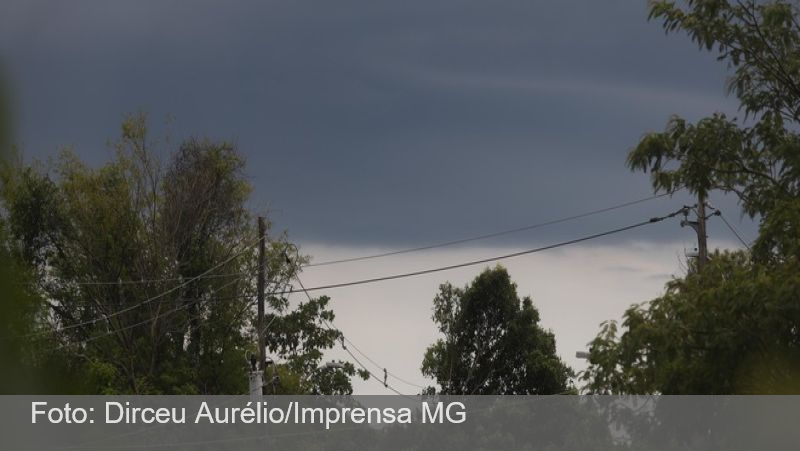 Combinação de forte calor com chegada de frente fria pode trazer chuvas para Minas neste fim de semana