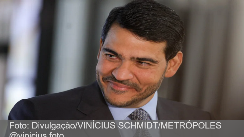 “Deus abençoe a todos”, diz Messias ao chegar à sabatina no Senado