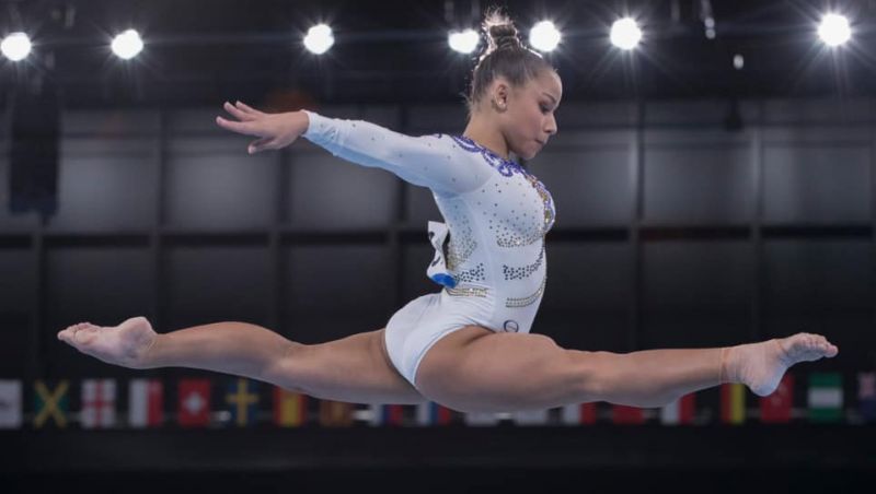 Rebeca Andrade conquista ouro para o Brasil na ginástica artística