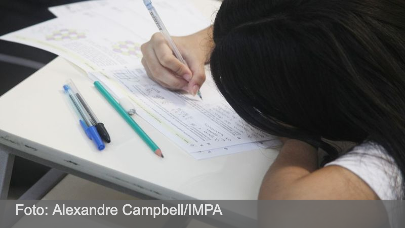 Redação do Enem 2025 aborda as perspectivas para o envelhecimento