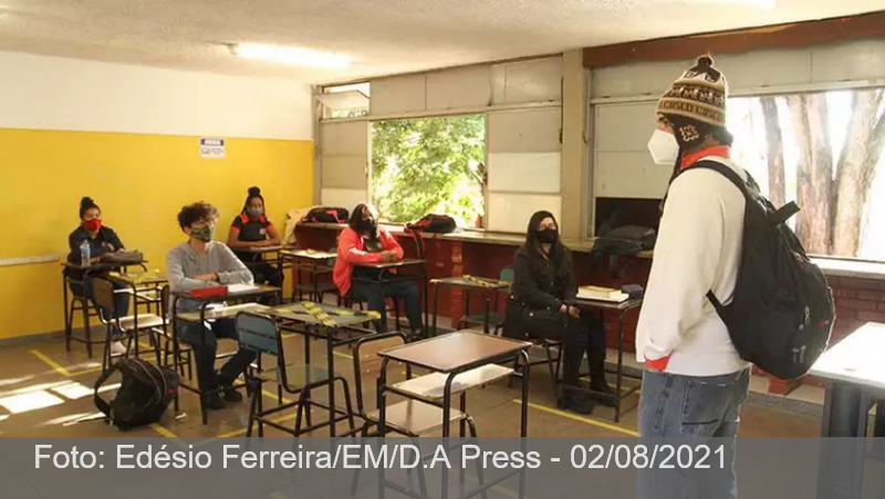 Sindicato dos professores mantém greve sanitária em Minas