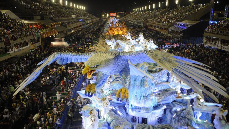 Governo do Rio cria carnaval fora de época