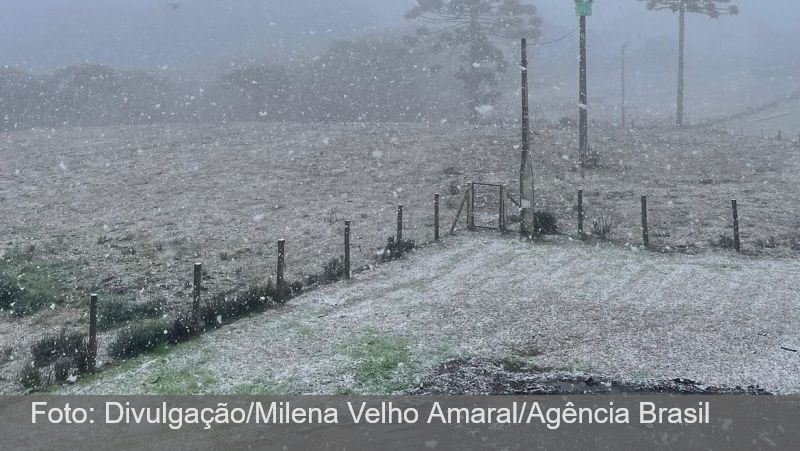 Rio Grande do Sul registra neve em algumas localidades