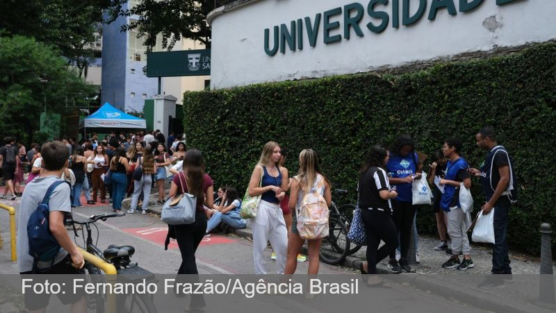 Inep libera gabarito do primeiro dia do Enem 2025