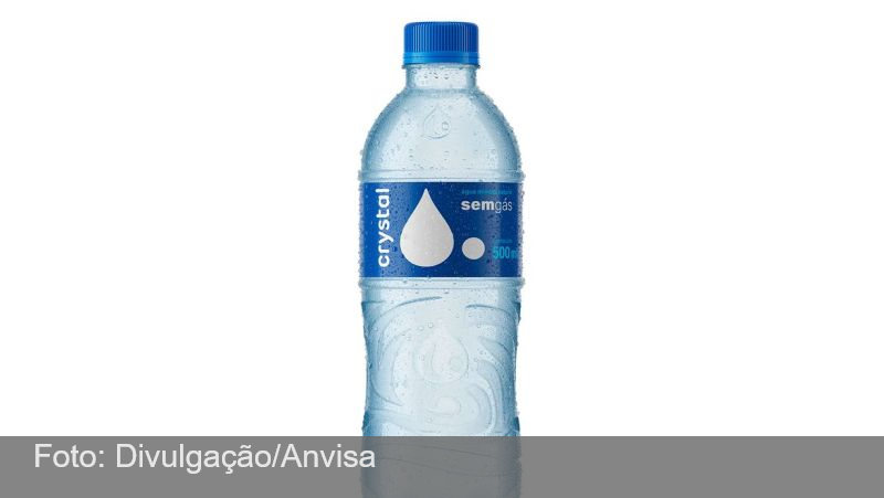 Anvisa manda recolher lote de água Crystal sem gás por presença de bactéria