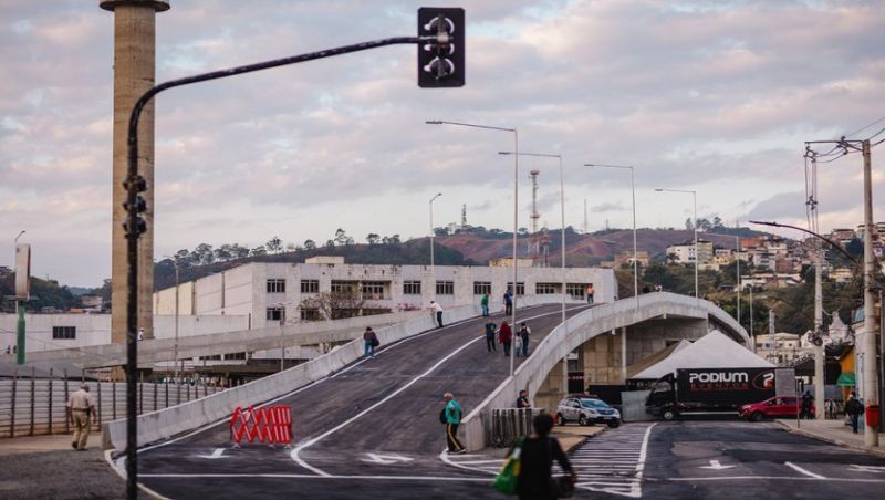 Prefeitura de Juiz de Fora anuncia medidas de segurança no Viaduto Roza Cabinda após reunião com motoentregadores