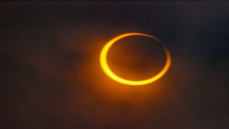 Eclipse solar acontece hoje à tarde; veja horário e como observar