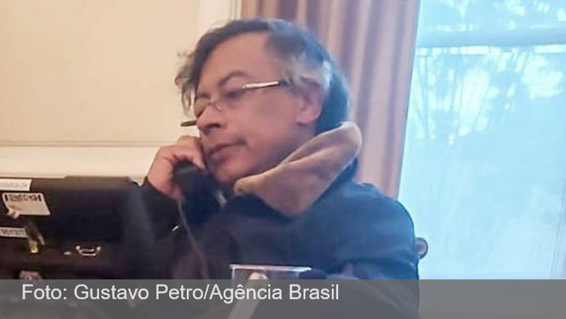 Após ameaças e acusações, Trump conversa com presidente colombiano