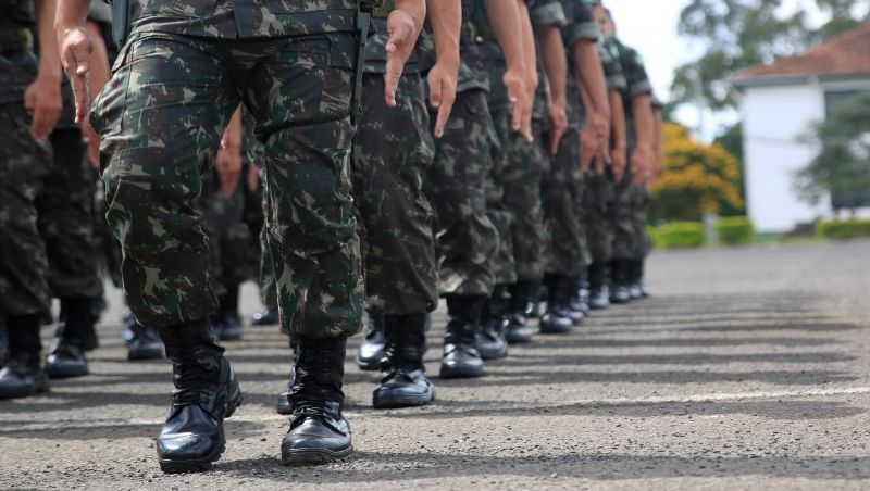 Mais de 1,5 mil militares receberam mais de R$ 100 mil líquidos por mês em 2022