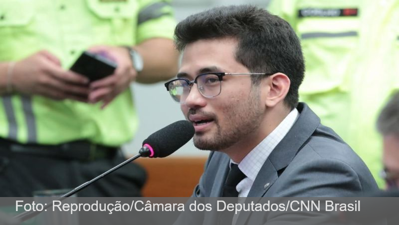 Parlamentares acionam MPF contra músicas de Poze e Oruam