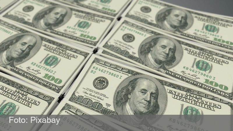 Dólar dispara e fecha a R$ 5,86, no segundo maior valor da história