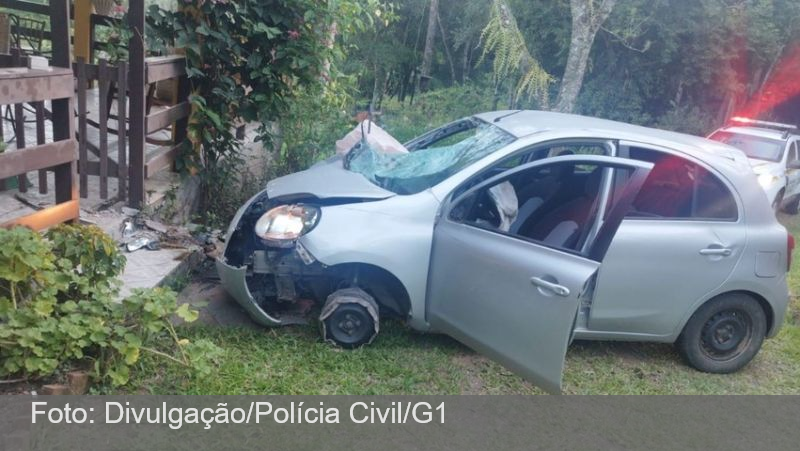 Médico atropela oito pessoas, joga carro contra casa do irmão e tenta matá-lo com pedaço de pau; VÍDEO