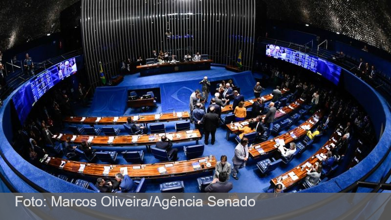 Senado aprova projeto de lei que equipara misoginia ao racismo e prevê penas maiores para crimes de ódio contra mulheres