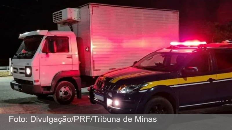 Caminhão furtado é apreendido pela PRF na BR-040 em Juiz de Fora