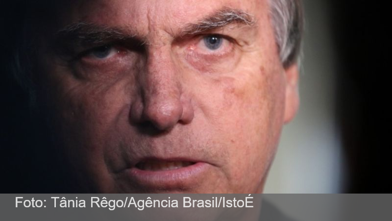 Bolsonaro mandou militares autorizarem golpistas em quartéis, afirma Cid