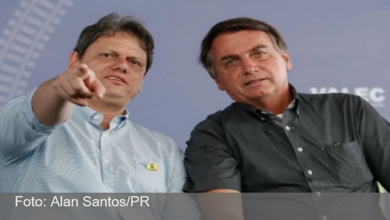 Tarcísio visita Bolsonaro nesta quinta e deve tratar de apoio a Flávio
