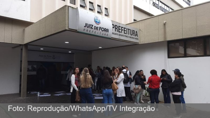 Profissionais protestam após médico ser agredido em UBS de Juiz de Fora
