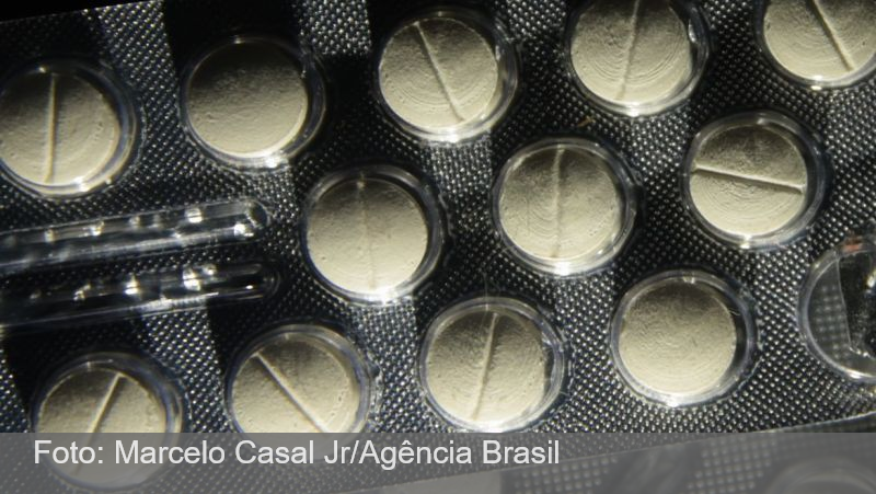 Uso prolongado de omeprazol pode afetar absorção de minerais e saúde óssea, alerta estudo brasileiro