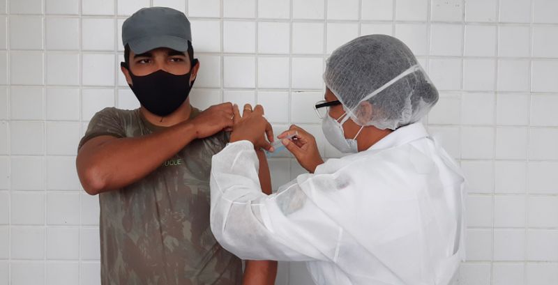 Mais de mil profissionais de segurança são imunizados contra a Covid-19 em Juiz de Fora