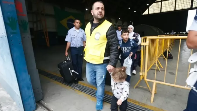 “Não dá para viver no Líbano”, diz homem que trouxe família ao Brasil