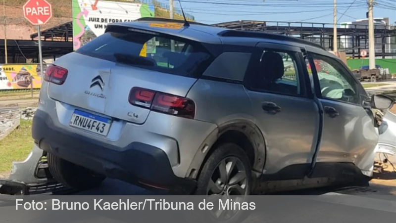JF: Mulher fica ferida após colidir com poste na Avenida Deusdedith Salgado