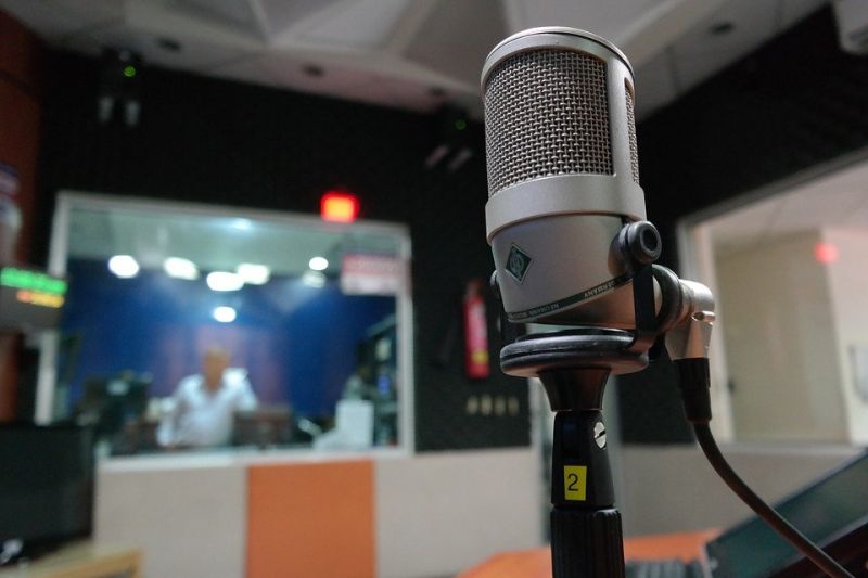 Anatel abre consulta pública sobre migração de emissoras AM para FM