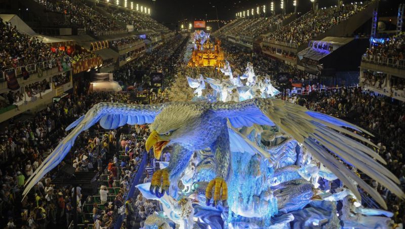Desfile no Sambódromo está mantido por enquanto, diz governo do Rio