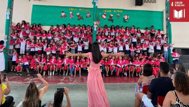 JF: Cantata de Natal da Cosette Alencar reúne 300 crianças