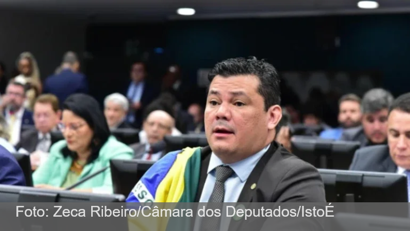 Motta suspende mandato de Gilvan da Federal após ofensas a Gleisi Hoffmann