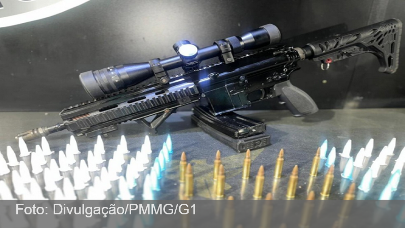 Fuzil e mais de 500 pinos de cocaína são apreendidos no Bairro Jóquei Clube, em Juiz de Fora