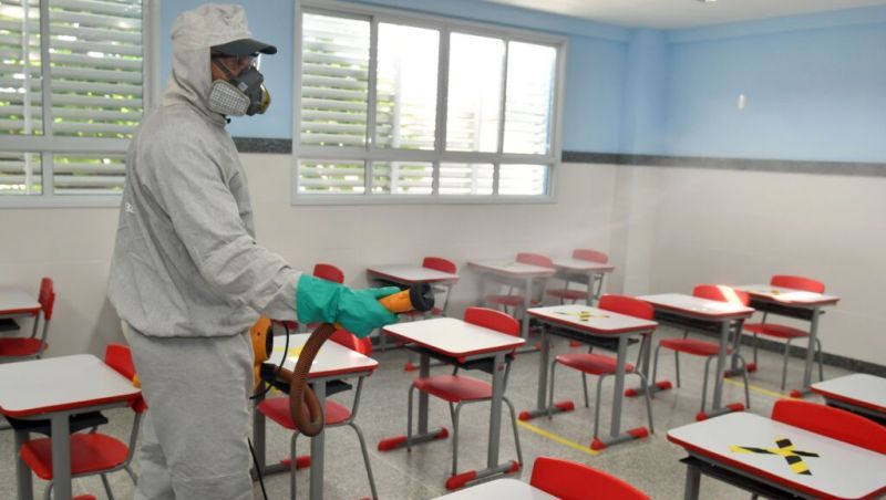 Covid-19: variante delta suspende aulas em 26 cidades do estado do Rio