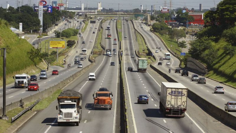 Justiça de SP e Paraná proíbem bloqueio da Rodovia Dutra